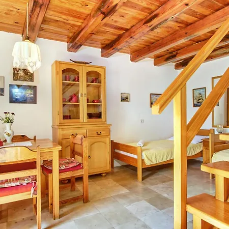 2240 Apartmán *